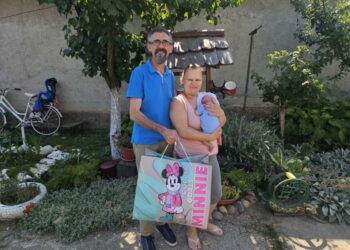 Uručena četiri paketa za novorođene bebe