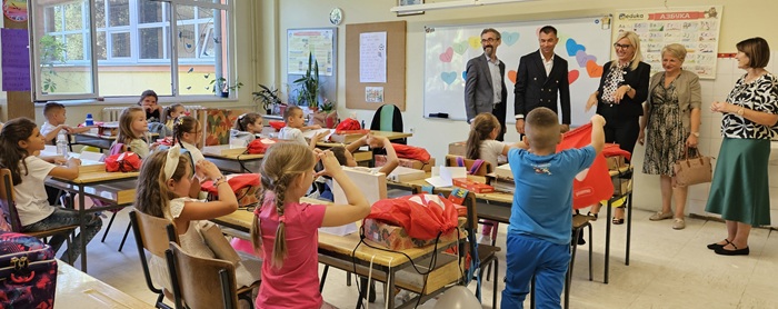 Predsednica opštine Opovo uručila poklone prvacima