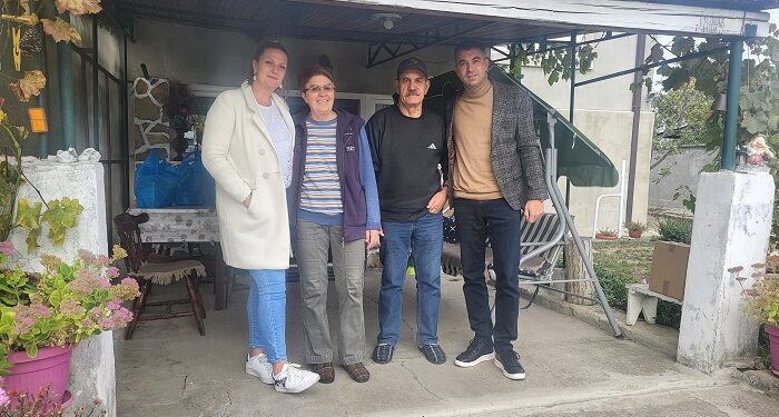 Pokrajinski poslanik Predrag Ginculj i vd direktorka Centra za socijalni rad Opovo, Magdalena Arnold Đerić, u poseti starijim građanima naše opštine
