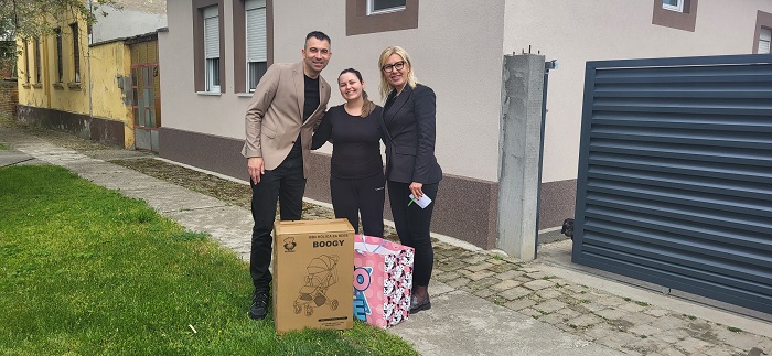 Tri paketa za bebe devojčice iz Opova, Sefkerina i Sakula