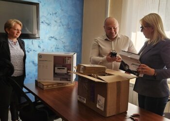 Multifunkcionalni štampač, lap top računar i lampe uručeni Policijskoj stanici u Opovu