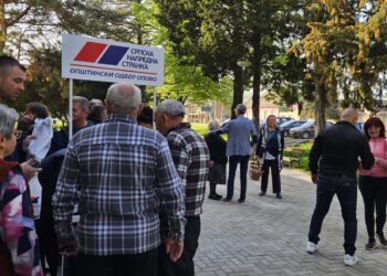 Zajedno sa građanima – SNS predstavila planove na štandu u Barandi