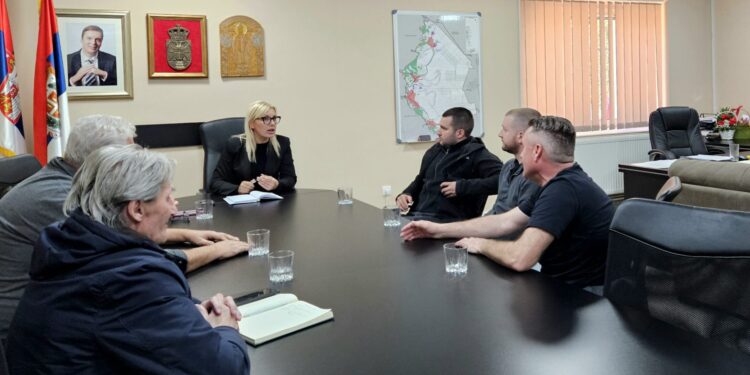 Održan sastanak predsednice opštine Opovo sa predstavnicima poljoprivrednika iz Barande, Sakula i Opova – Dogovor o uređenju atarskih puteva