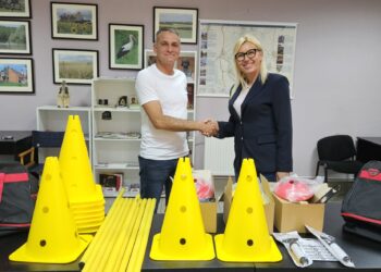 Podrška mladim sportistima: Nova oprema za školu fudbala „SPARTANAC“ Opovo