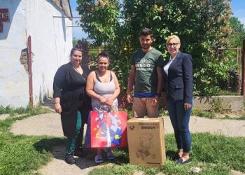 Tri bebe – tri paketa podrške: Opovo nastavlja brigu o najmlađima