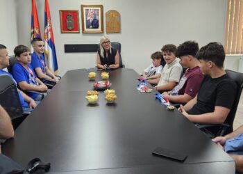 Kabinet predsednice opštine: Prijem za najuspešnije atletičare i kik boksere