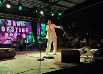 Dani opštine Opovo: Održan koncert Višnje Petrović i Petra Mitića