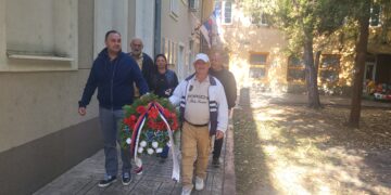 U Opovu položen venac u znak sećanja na pale borce